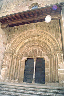 Porta Speciosa del Monasterio de Leyre, en Navarra (España)